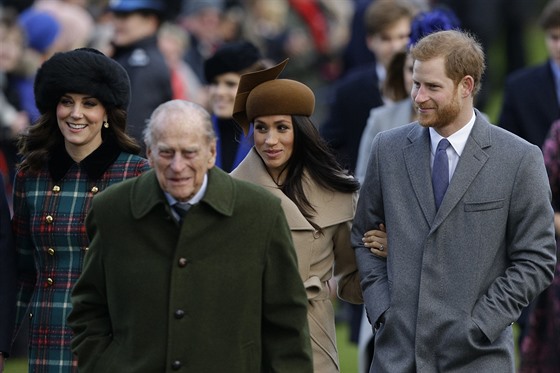 Vévodkyn Kate, Meghan Markle a princové Philip a Harry na slavnostní...