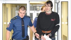 Student práv Martin Smékal čelil u olomouckého krajského soudu původně obžalobě... Student práv Martin Smékal čelil u olomouckého krajského soudu původně obžalobě...