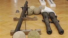 Přerovské muzeum ukazuje na výstavě nálezů středověké a raně novověké výzbroje... Přerovské muzeum ukazuje na výstavě nálezů středověké a raně novověké výzbroje...
