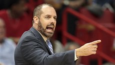 Frank Vogel usměrňuje basketbalisty Orlanda. Frank Vogel usměrňuje basketbalisty Orlanda.