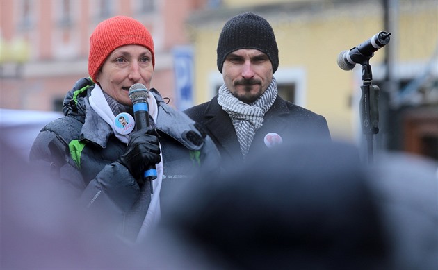 Na demonstraci promluvili jak odvolaná místostarostka Gabriela Licková, tak...