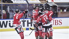 Radost kanadských hokejistů ve finále Spengler Cupu. Radost kanadských hokejistů ve finále Spengler Cupu.