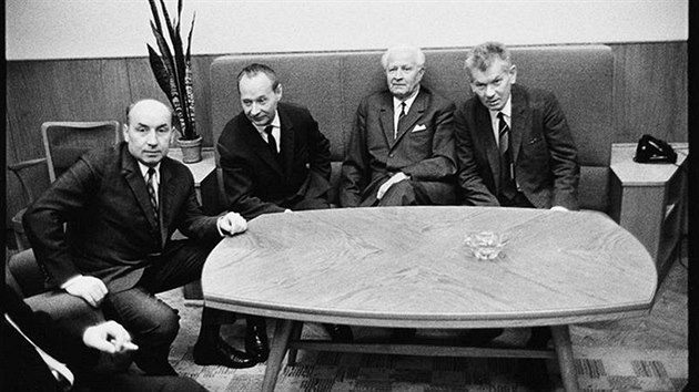 Z výstavy Nakonec přijely tanky - "Čtyřka" protagonistů Pražského jara -... Z výstavy Nakonec přijely tanky - "Čtyřka" protagonistů Pražského jara -...