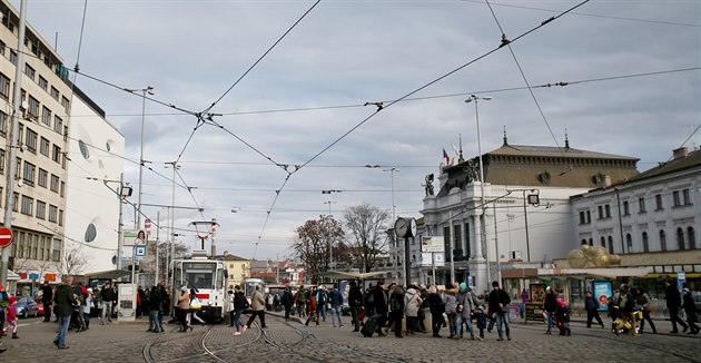 Prostor před brněnským hlavním nádražím. Prostor před brněnským hlavním nádražím.