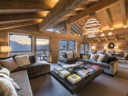 Luxusní chata ve výcarském Verbieru má 379 metr tvereních, dv podlaí, pt...