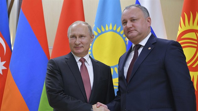 Moldavsk prezident Igor Dodon pi setkn s Vladimirem Putinem v Moskv (26. prosince 2017)