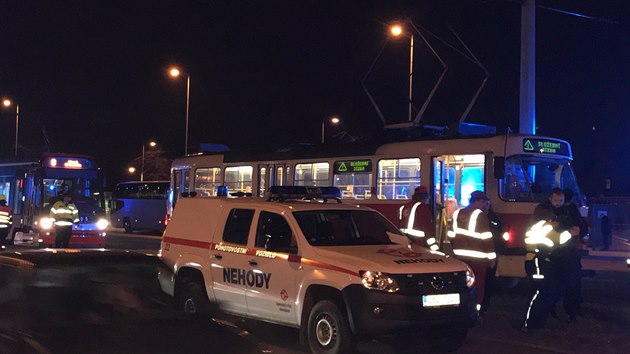 Tramvaj srazila enu u zastvky Hradansk. (9.1.2018)