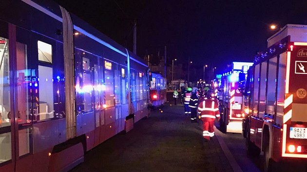 Tramvaj srazila enu u zastvky Hradansk. (9.1.2018)