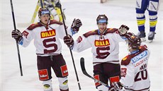 Hráči Sparty oslavují gól v síti Zlína. Zleva: Miroslav Forman, Lukáš Klimek a... Hráči Sparty oslavují gól v síti Zlína. Zleva: Miroslav Forman, Lukáš Klimek a...