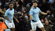 Sergio Agüero (vpravo) z Manchester City oslavuje gól do sítě Burnley v FA Cupu Sergio Agüero (vpravo) z Manchester City oslavuje gól do sítě Burnley v FA Cupu