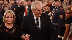 Prezident Miloš Zeman s manželkou Ivanou přicházejí 9. ledna 2018 na slavnostní... Prezident Miloš Zeman s manželkou Ivanou přicházejí 9. ledna 2018 na slavnostní...