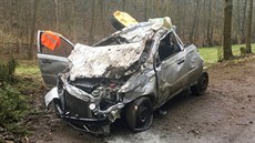 U přehrady Křetínka na Blanensku se šofér zřítil ze čtyřicetimetrového srázu.... U přehrady Křetínka na Blanensku se šofér zřítil ze čtyřicetimetrového srázu....