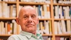 Václav Týml učí cizí jazyky na Gymnáziu J. V. Jirsíka v Českých Budějovicích od... Václav Týml učí cizí jazyky na Gymnáziu J. V. Jirsíka v Českých Budějovicích od...