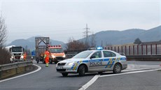Po dopravní nehodě dvou aut jeden z účastníků srazil druhého řidiče a z místa... Po dopravní nehodě dvou aut jeden z účastníků srazil druhého řidiče a z místa...