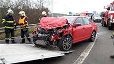 Řidič naboural do značení silničářů a dva pracovníky přejel. (5.1.2017) Řidič naboural do značení silničářů a dva pracovníky přejel. (5.1.2017)
