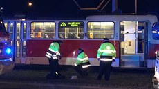 Tramvaj srazila ženu u zastávky Hradčanská. (9.1.2018) Tramvaj srazila ženu u zastávky Hradčanská. (9.1.2018)