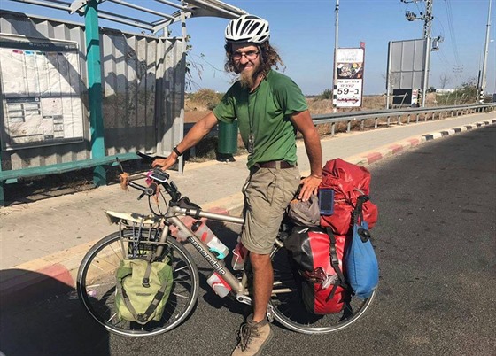 Britský turista Oliver McAfee zmizel v izraelské pouti.
