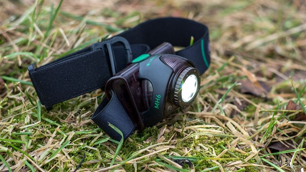 Čelovka LEDLenser MH6 nabízí bohatou paletu funkcí v malém a lehkém balení. Čelovka LEDLenser MH6 nabízí bohatou paletu funkcí v malém a lehkém balení.