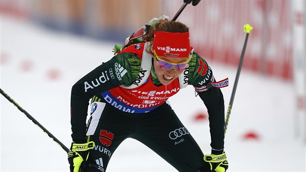 Laura Dahlmeierov dojela v biatlonovm zvodu v nmeckm Ruhpoldingu na 12,5 kilometru druh ped Veronikou Vtkovou.