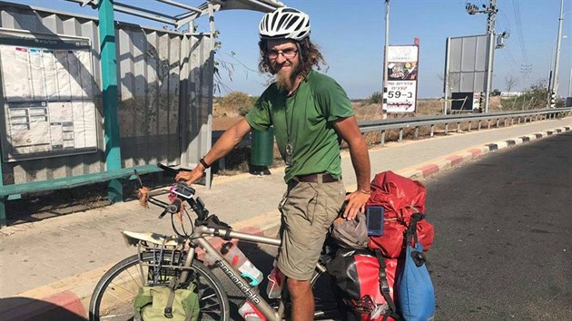 Britsk turista Oliver McAfee zmizel v izraelsk pouti.