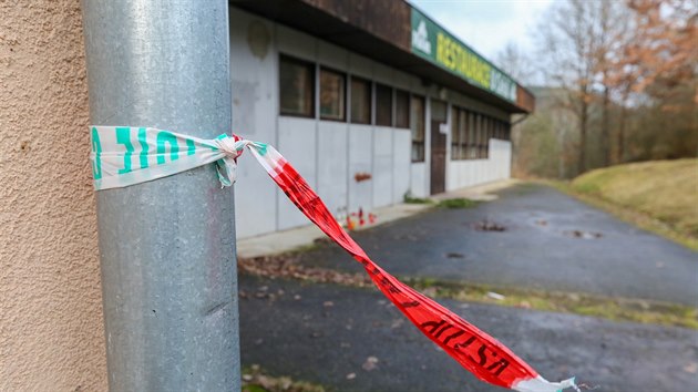 Provozovatel restaurace U Cais pobl Otavy nedaleko Psku pobodal v nedli jednoho z host. Ten na mst zemel.