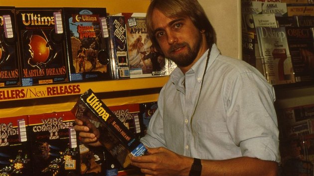 Richard Garriott na fotografii z roku 1992, z archivu firmy Origin.