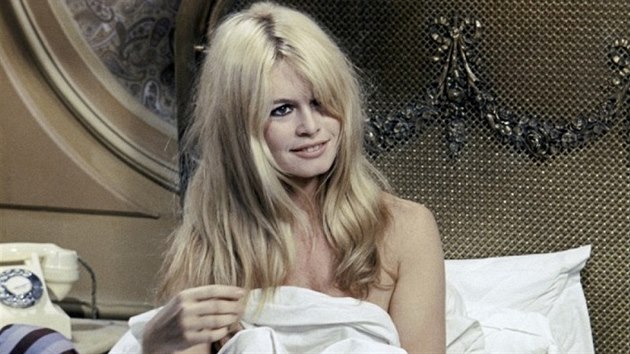 Brigitte Bardotov ve filmu A coeur joie (1967)