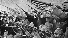 Ústravodárné shromáždění násilně rozehnaly Leninovy Rudé gardy Ústravodárné shromáždění násilně rozehnaly Leninovy Rudé gardy