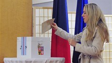 Ve Spojených státech mohou čeští občané volit českého prezidenta na čtyřech... Ve Spojených státech mohou čeští občané volit českého prezidenta na čtyřech...