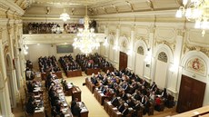 Úterní jednání Poslanecké sněmovny, která hlasovala o vyslovení důvěry vládě... Úterní jednání Poslanecké sněmovny, která hlasovala o vyslovení důvěry vládě...