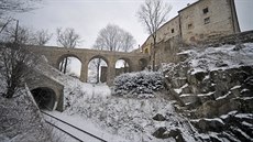 Tunel, který se bude opravovat, vede pod příjezdovým mostem k ledečskému hradu.... Tunel, který se bude opravovat, vede pod příjezdovým mostem k ledečskému hradu....