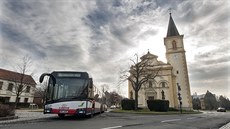 Pro řadu obyvatel z okrajové olomoucké čtvrti Holice jsou autobusové linky 12 a... Pro řadu obyvatel z okrajové olomoucké čtvrti Holice jsou autobusové linky 12 a...