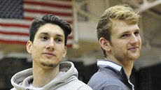 Čeští basketbalisté David Pekárek (vlevo) a Prokop Slanina působí v americké... Čeští basketbalisté David Pekárek (vlevo) a Prokop Slanina působí v americké...