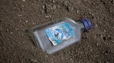 metyl, metanol, alkohol, etyl, vodka, otrava, pančovatvýrobce, placatka, kolek metyl, metanol, alkohol, etyl, vodka, otrava, pančovatvýrobce, placatka, kolek