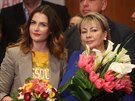Ivana Zemanová s dcerou Kateinou ve volebním tábu Miloe Zemana. (27. ledna...