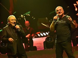 Karel Gott a Joo Rá na bratislavském koncert (25. ledna 2018)
