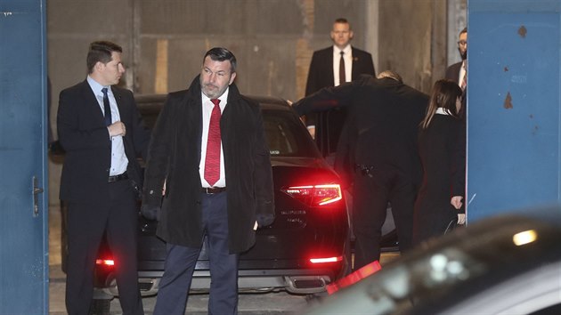Prezident Miloš Zeman přijíždí na natáčení pořadu na TV Barrandov (22. ledna 2018)