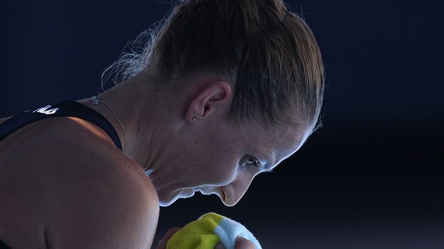 Karolna Plkov ve tvrtfinlovm utkn Australian Open.
