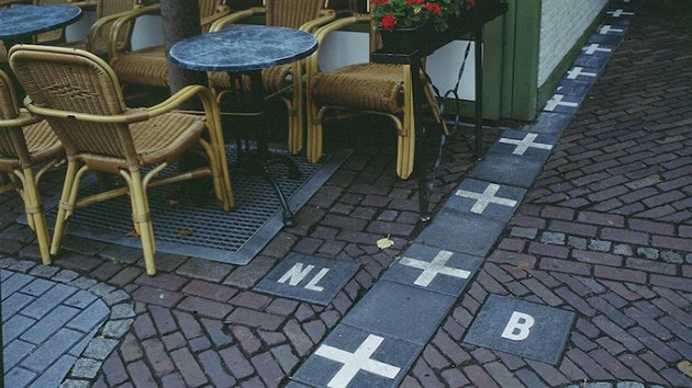 Nizozemsko-belgická hranice spojuje msta Baarle-Nassau a Baarle-Hertog.