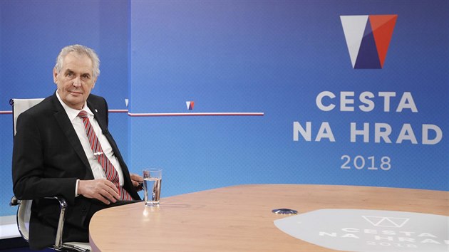 Prezident Milo Zeman pijal nabídku do pedvolební diskuse televize Nova. Jií...