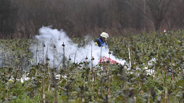 U německého města Philippsburg se srazilo malé letadlo s vrtulníkem záchranářů. (23. ledna 2017)