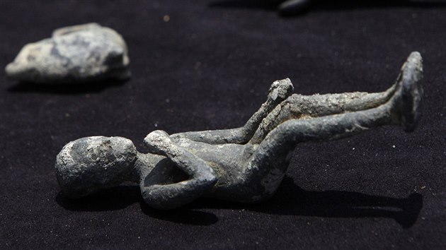 Archeologov nali u pobe egyptsk Alexandrie potopen palc krlovny Kleopatry, kter skrval mnoho vzcnch artefakt