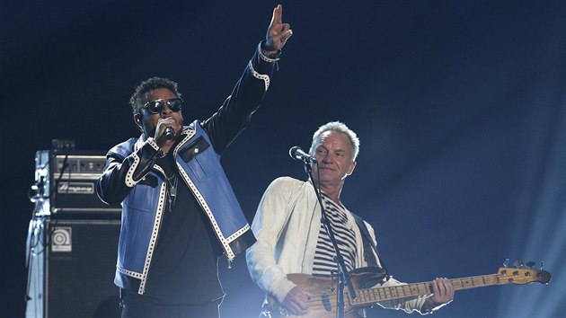 Shaggy a Sting na edestch Grammy v newyorsk Madison Square Garden (28. ledna 2018)