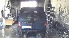 Požár autodílny ve Džbánově na Vysokomýtsku způsobil půlmilionovou škodu. Požár autodílny ve Džbánově na Vysokomýtsku způsobil půlmilionovou škodu.