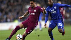 Kyle Walker z Manchesteru City kontroluje míč v utkání Anglického poháru s... Kyle Walker z Manchesteru City kontroluje míč v utkání Anglického poháru s...