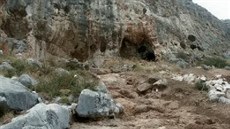 Jeskyn Misliya na severu Izraele, kde archeoloigové objevili úlomek lidské...