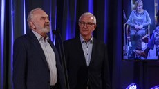 Jiřího Drahoše přišel do Lucerny podpořit i Zdeněk Svěrák Jiřího Drahoše přišel do Lucerny podpořit i Zdeněk Svěrák