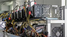 Původně měli renderovat grafiku v designových skříních herních počítačů, stále... Původně měli renderovat grafiku v designových skříních herních počítačů, stále...