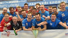 Házenkáři Plzně se radují ze zisku domácího poháru. Házenkáři Plzně se radují ze zisku domácího poháru.