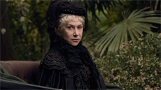 Helen Mirrenová ve filmu Winchester: Sídlo démonů Helen Mirrenová ve filmu Winchester: Sídlo démonů